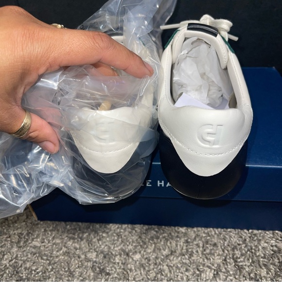 Cole Haan Women's GrandPrø Ardsley Travel Sneaker 8B - Picture 4 of 5